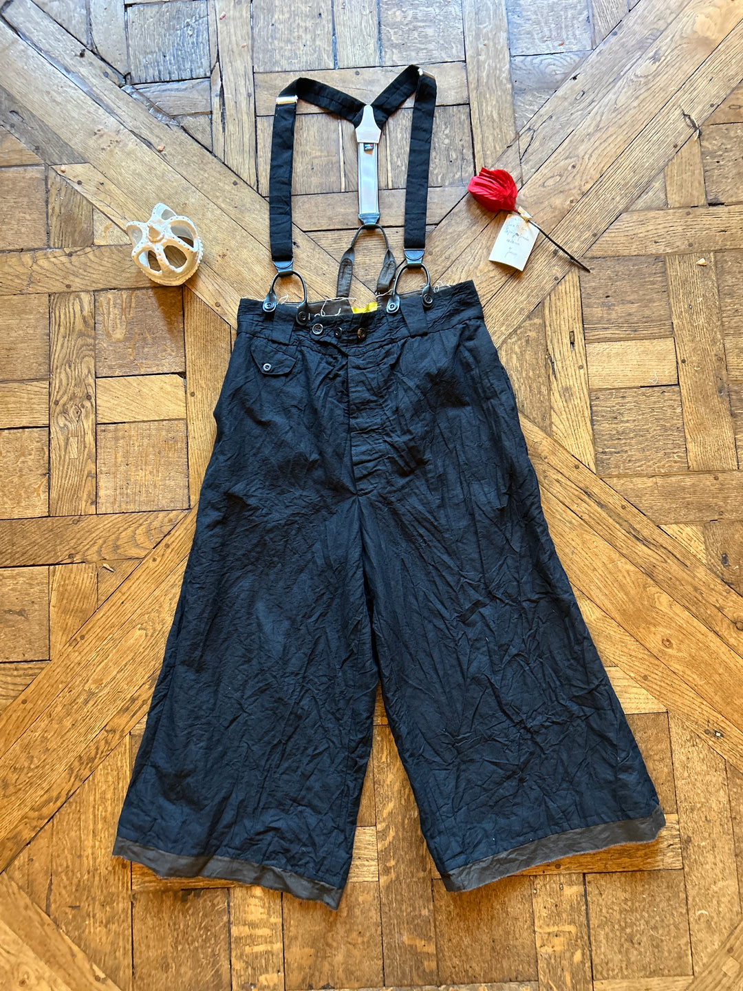 Archivio J. M. Ribot - Black Trousers