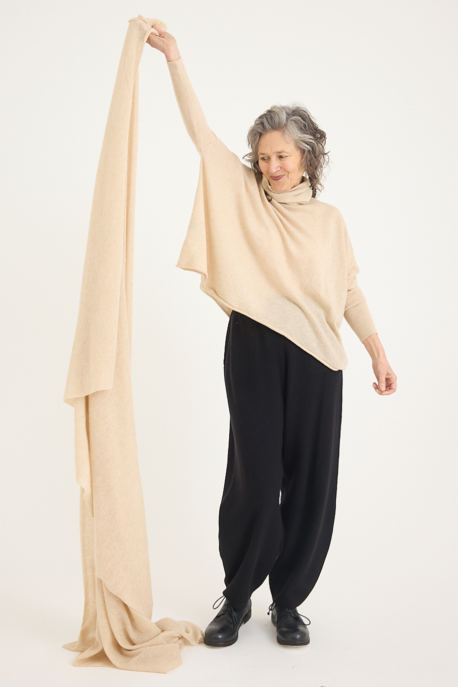 Freeman-B - Big Scarf - Beige