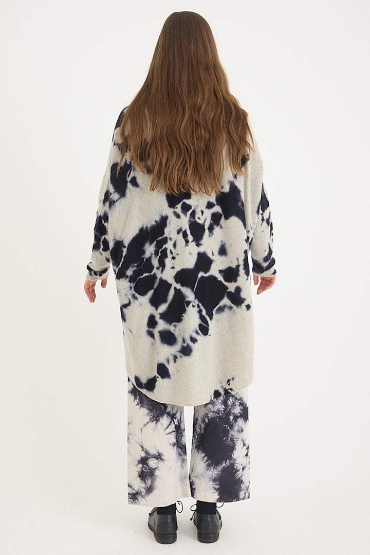 Suzusan - Cashmere Seamless Upside-Down Cape
