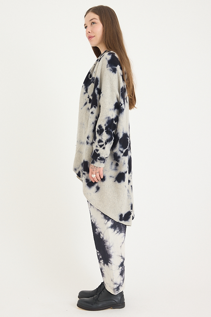 Suzusan - Cashmere Seamless Upside-Down Cape