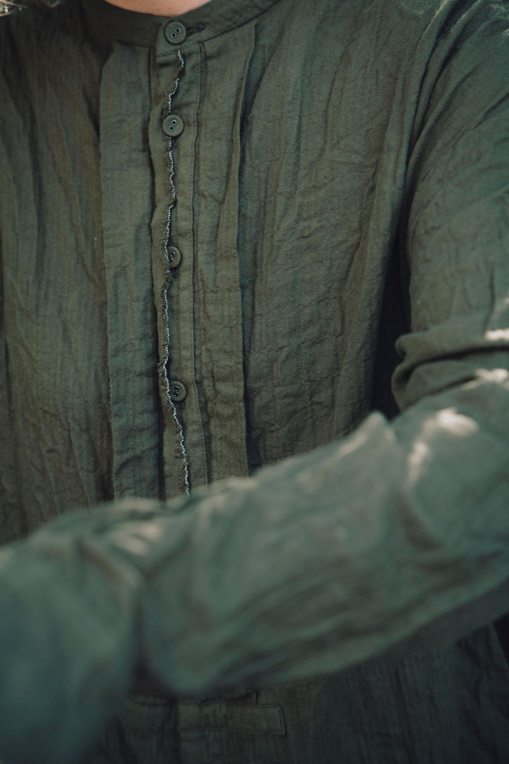 Pas de Calais - Brushed Crinkle Band Collar Shirt