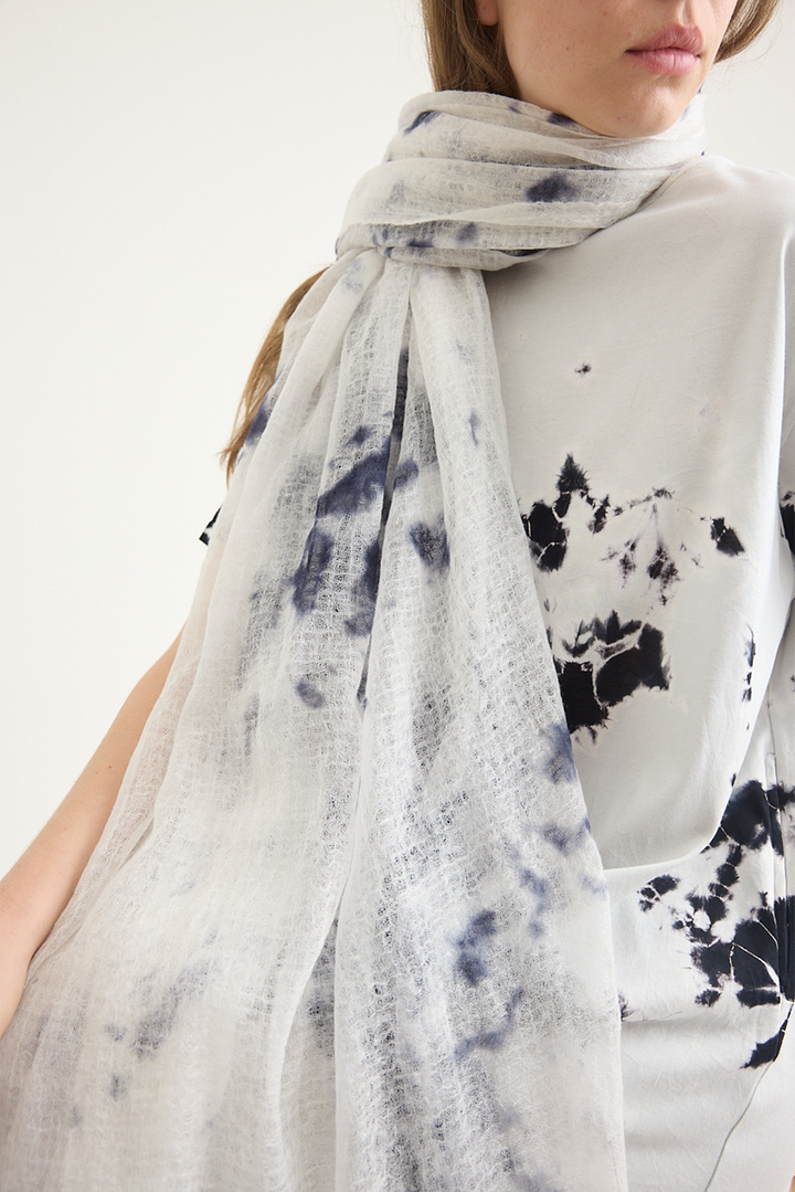 Suzusan - Hand Woven Feather Weight Cashmere Shawl