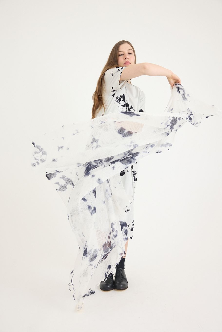 Suzusan - Hand Woven Feather Weight Cashmere Shawl
