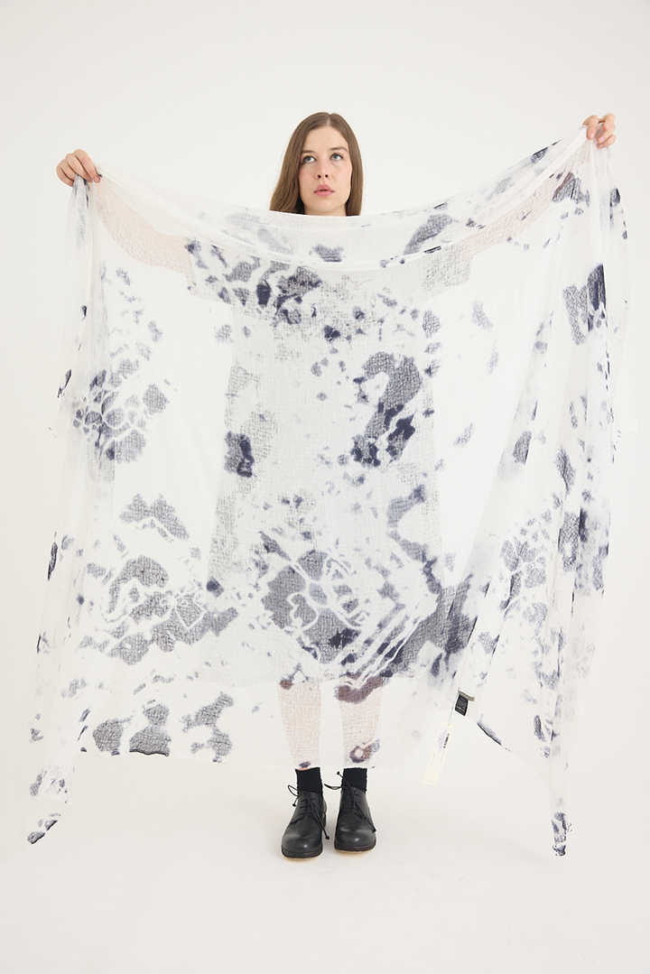Suzusan - Hand Woven Feather Weight Cashmere Shawl