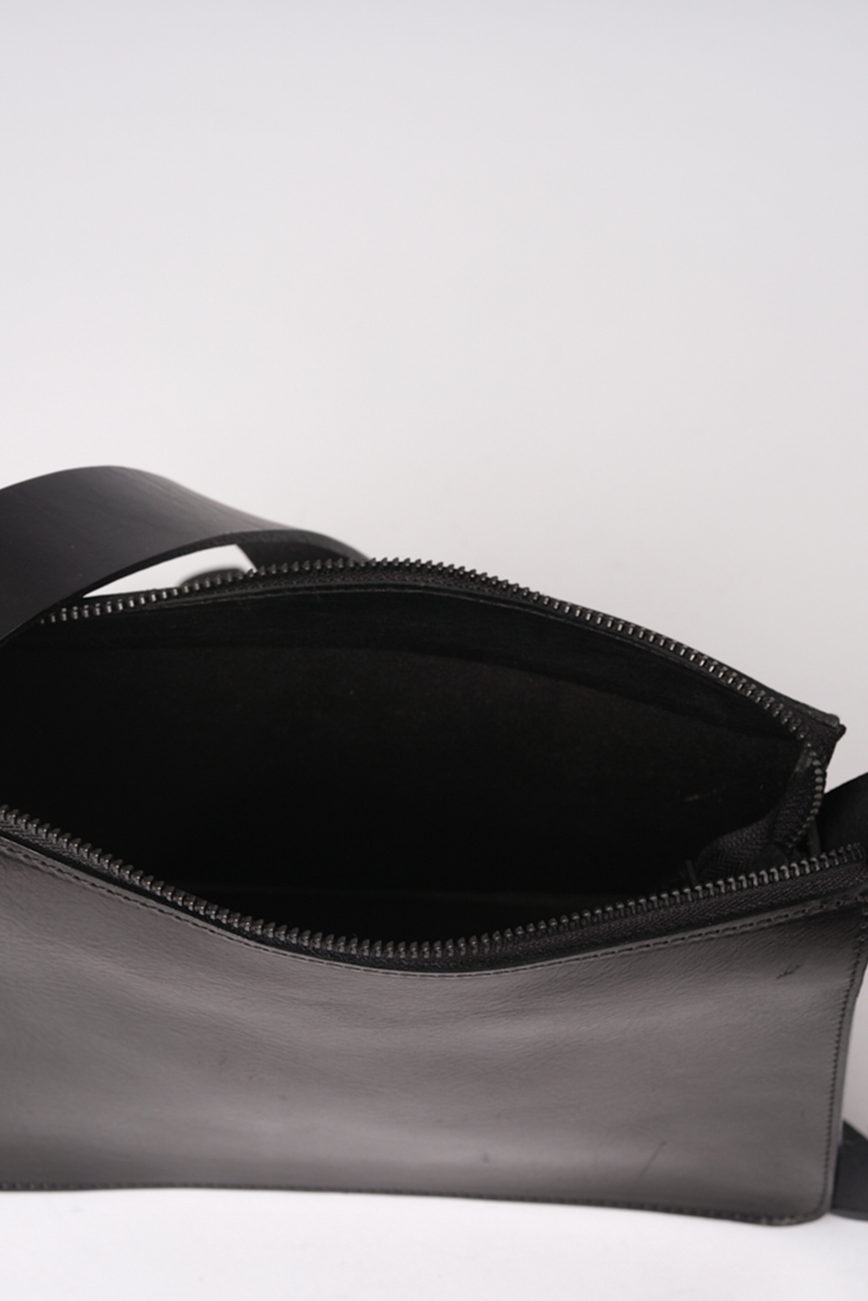 Kate Sheridan - Black Missouri Zip Maple Bag