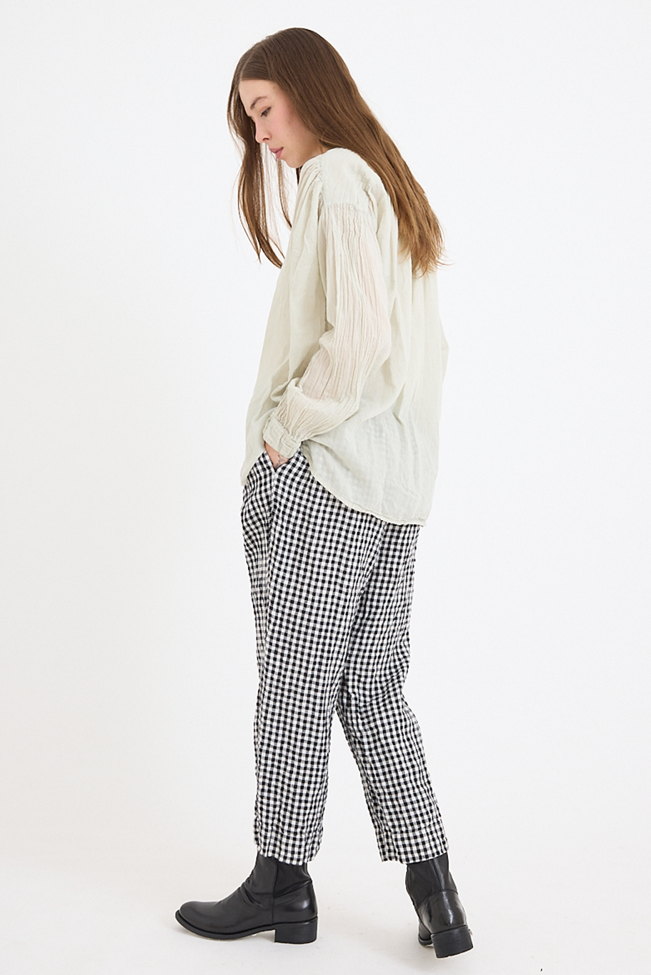 Metta - Lexi Capri Slim Pant - Black &amp; White Gingham Check Linen