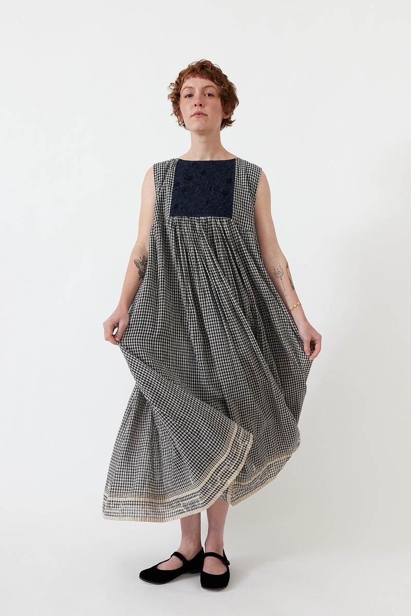 AO Dress - No. 18 - Panel Niwa Sleeveless Dress
