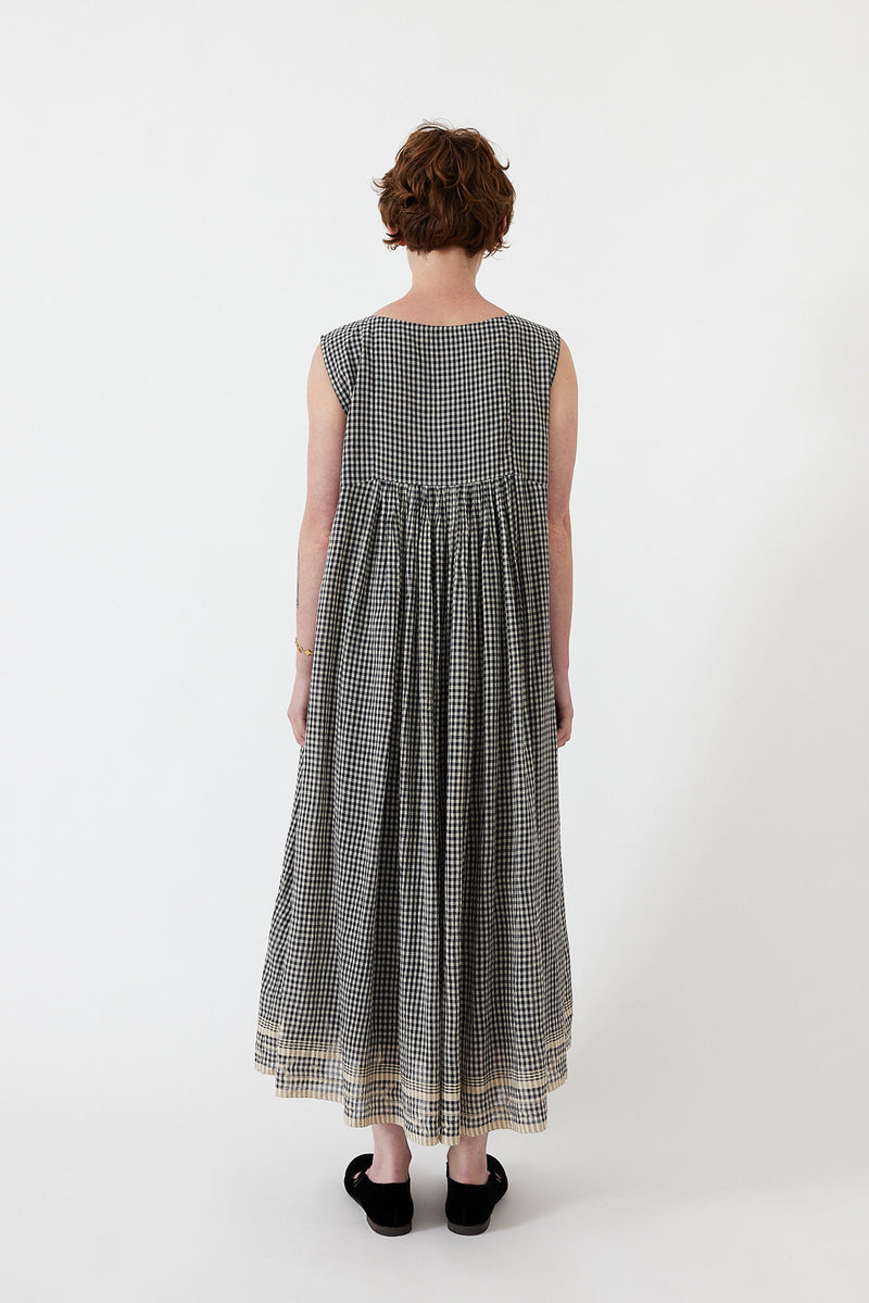 AO Dress - No. 18 - Panel Niwa Sleeveless Dress