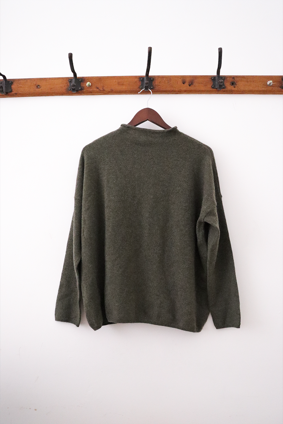 Mia Fratino - Sloane Mockneck