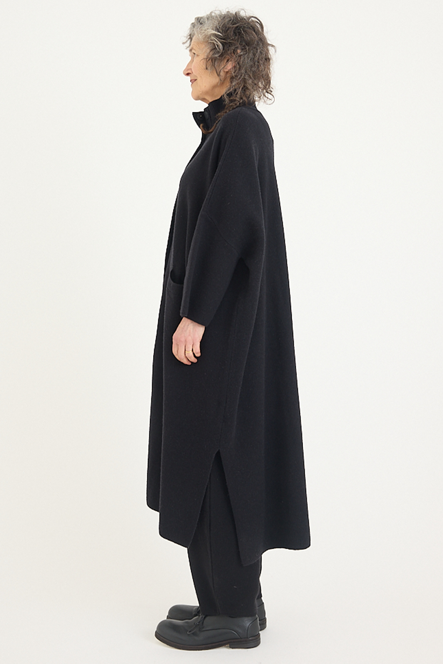Freeman-B - Square Overcoat