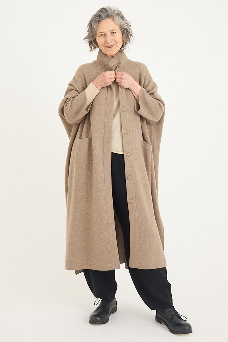 Freeman-B - Square Overcoat