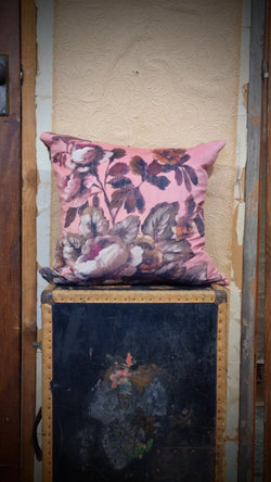 Jennifer Lanne - Poette Velveteen Cushion Cover