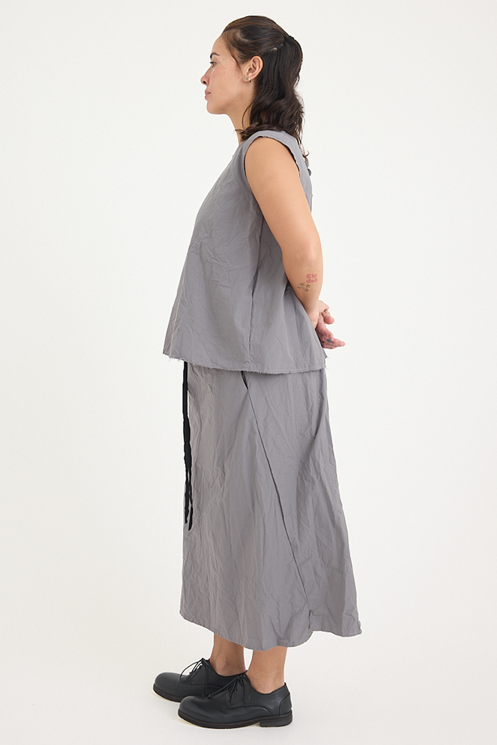 SCHA - V Back Sleeveless Top - Flowers