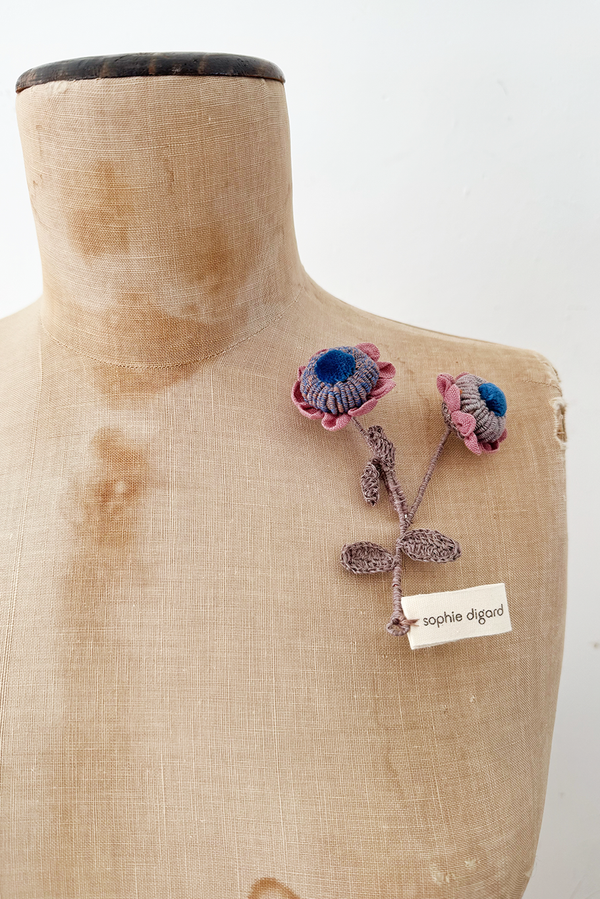 Sophie Digard - Twin Flower Brooch - Linen