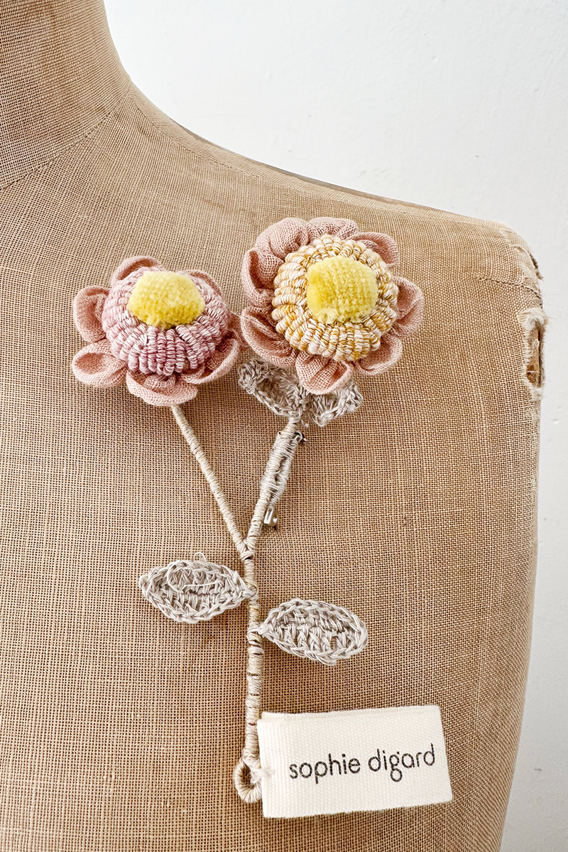 Sophie Digard - Twin Flower Brooch - Linen