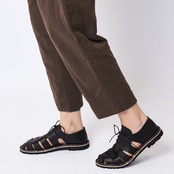 Steve Mono Art Shoes 10/05 – SCARLET JONES