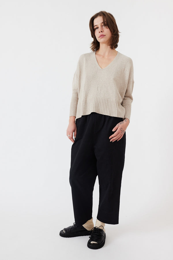 7115 by Szeki - V-Neck Sweater